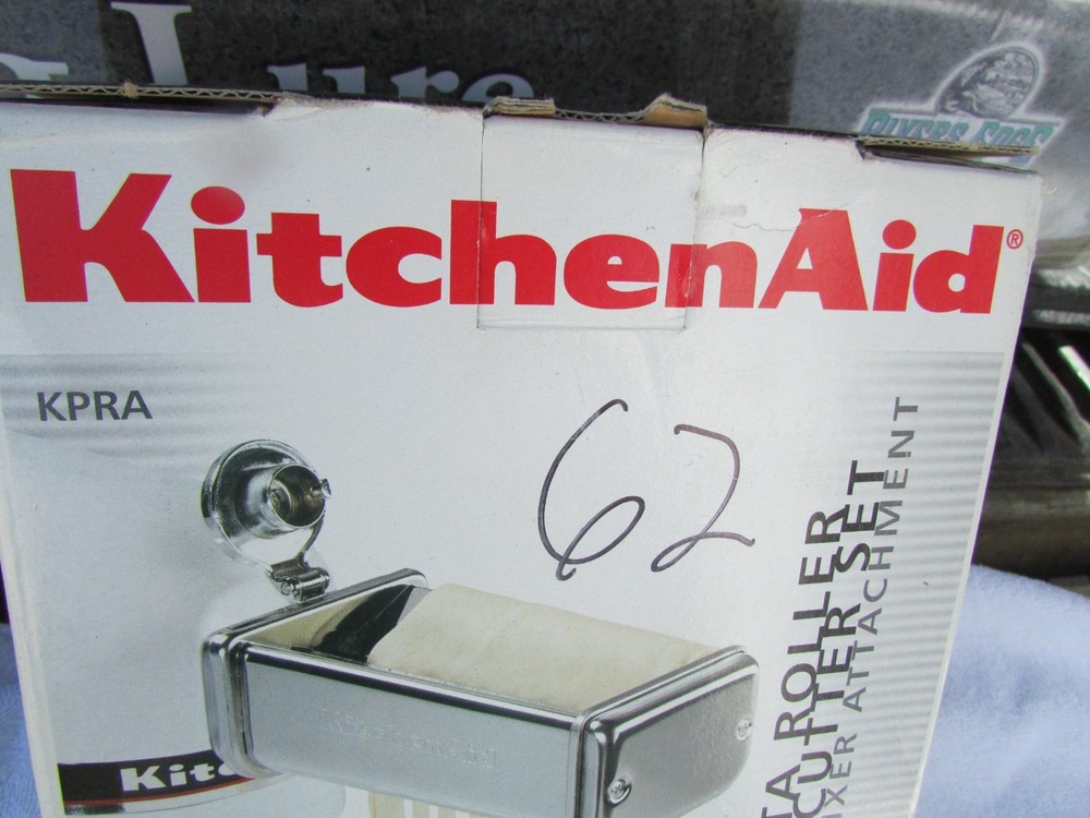 New KitchenAid Pasta Roller & Cutter Set KPRA