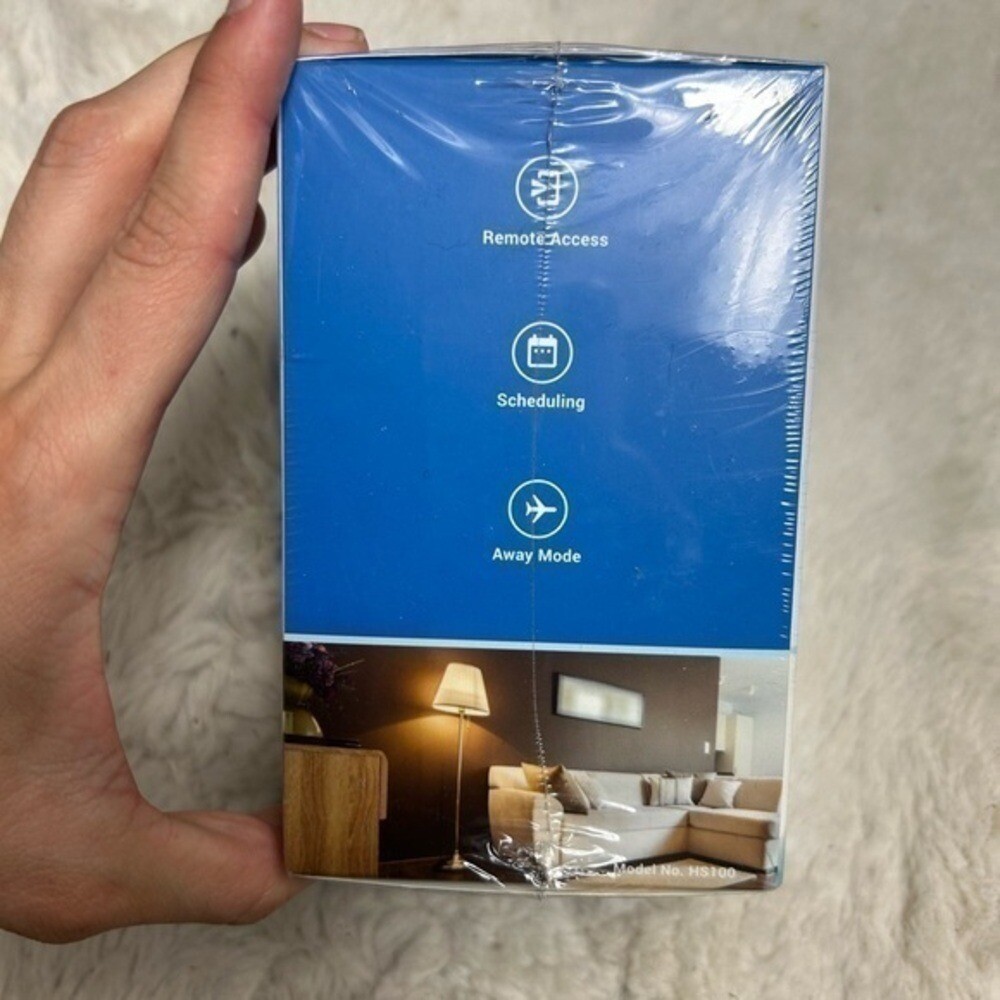 TP-Link - Wi-Fi Smart Plug - White Model:HS100