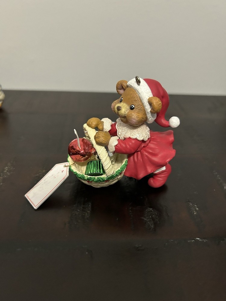 Hershey Teddy lady 1990
