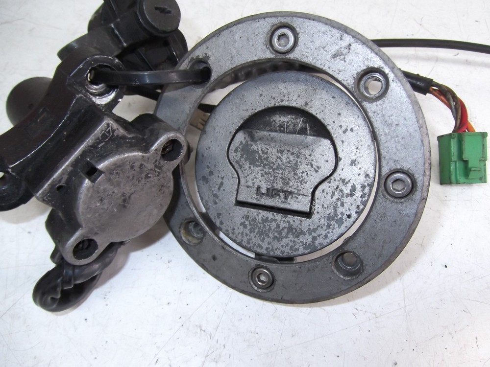 SUZUKI GSF400 BANDIT LOCK SET + KEY