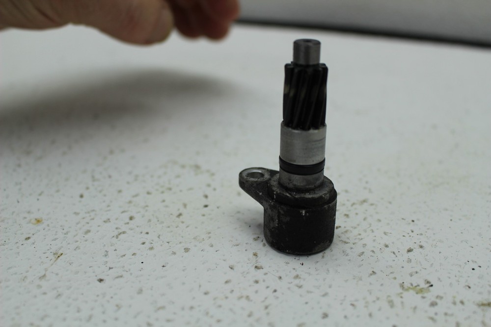 1981 SUZUKI GS1100E TACHOMETER DRIVE GEAR (#466)