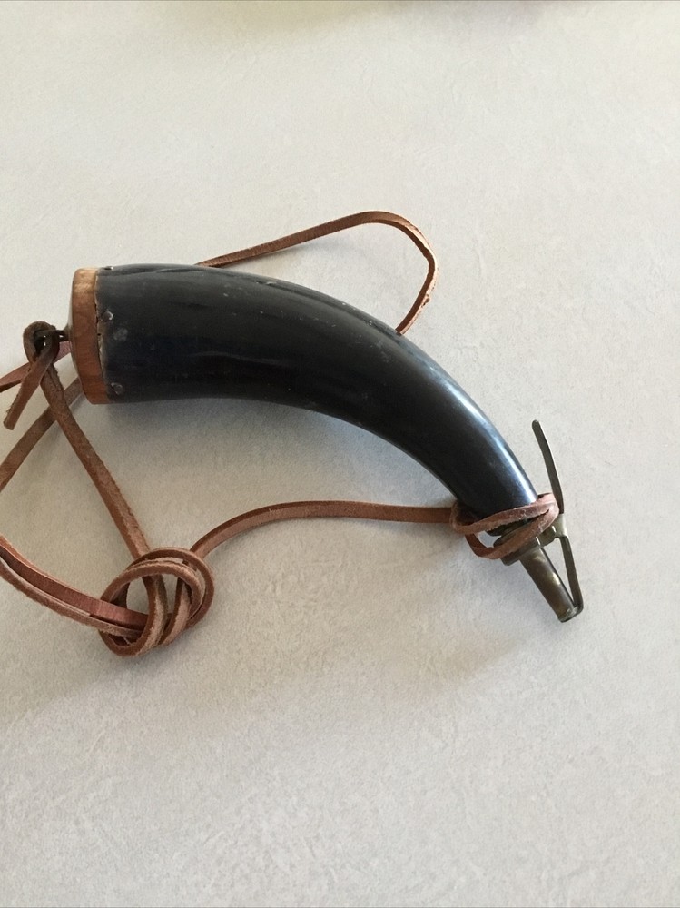 Vintage Muzzleloader Black powder Horn With Leather Strap NOS
