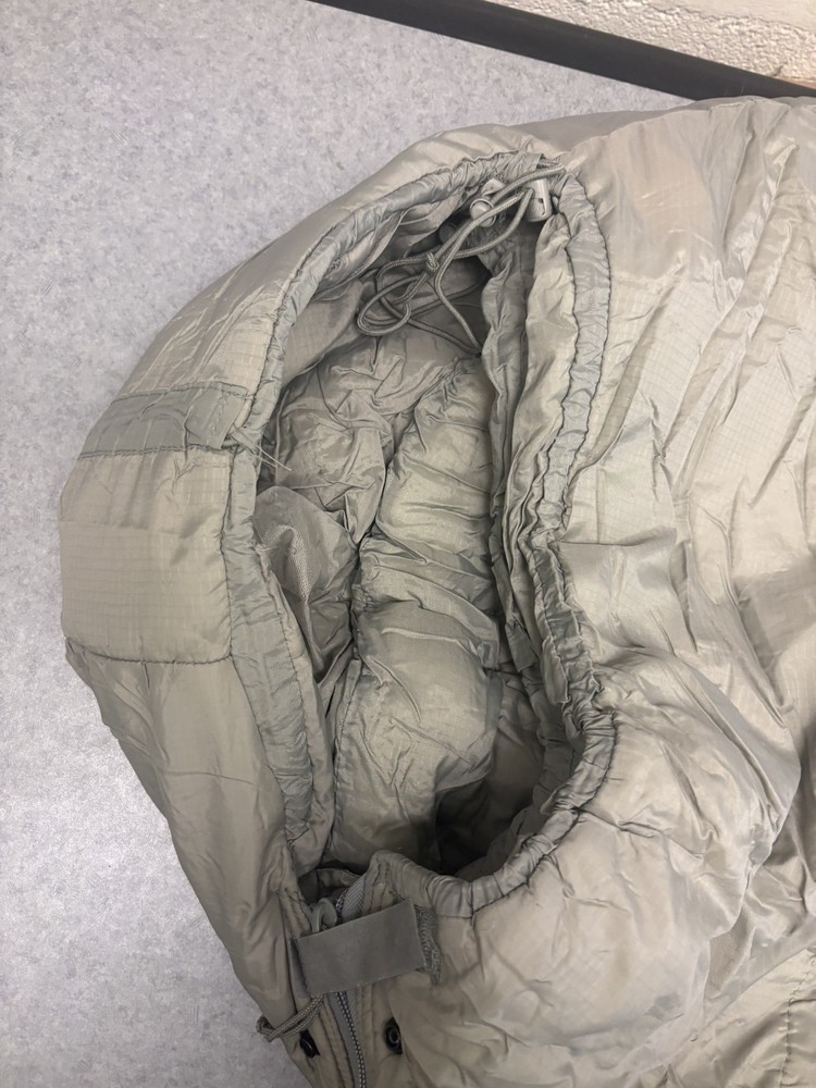 Miltary modular sleeping bag intermediate cold in great shape ready to go!