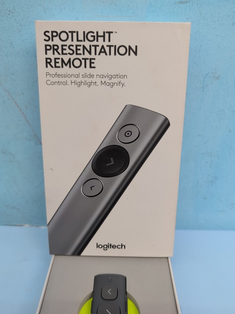 Logitech Spotlight Presentation Remote 100 Ft Range Slate 910-004654