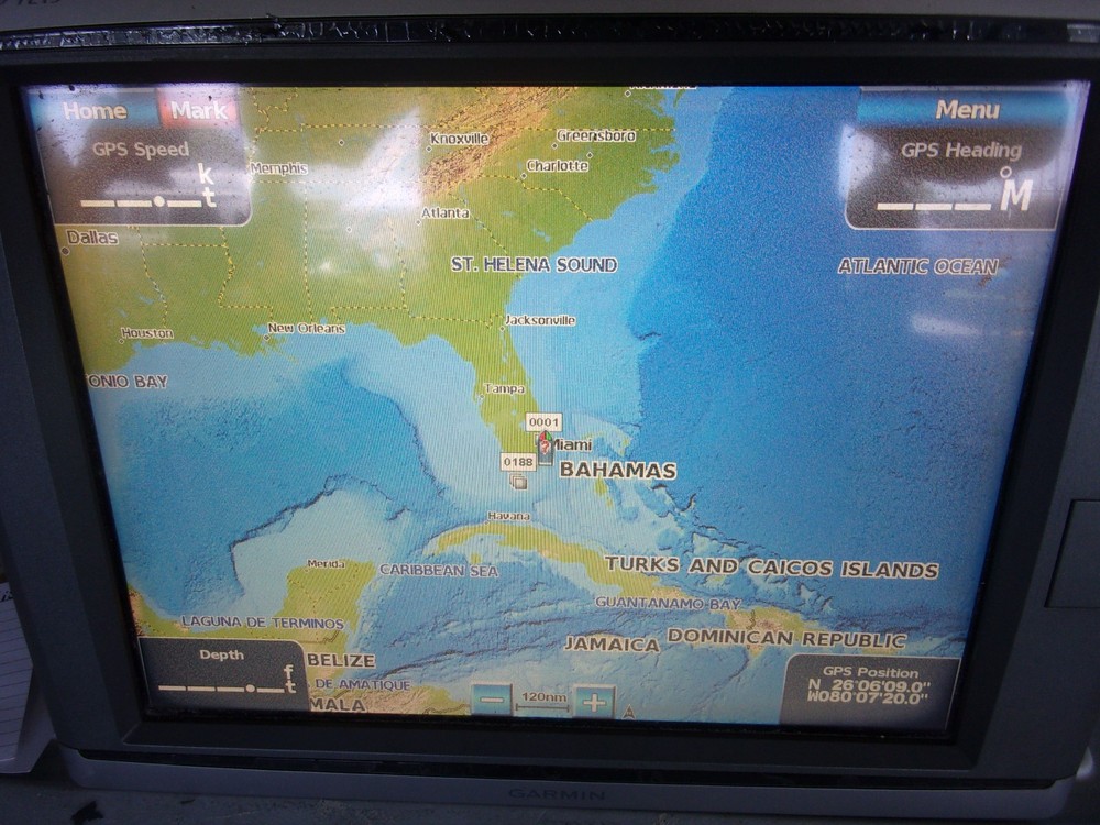 Garmin GPSMAP 7215 Chart Plotter Multi Function TOUCH Display with sun cover