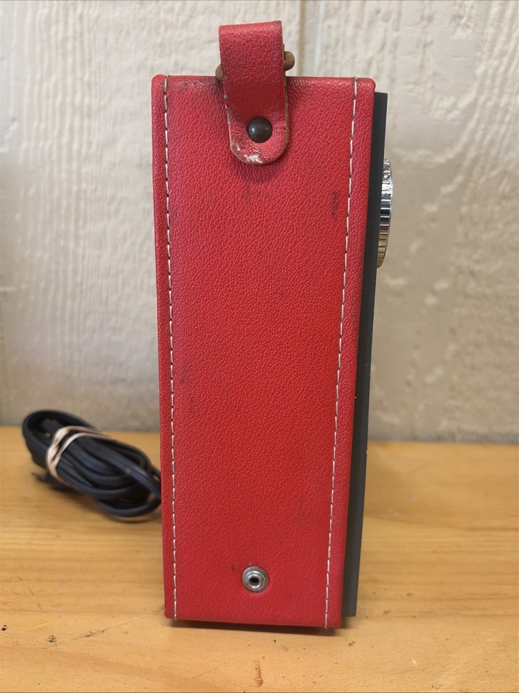 Solid State Luxtone Model AF-1804 Light Transistor Radio Leather Case Powers On