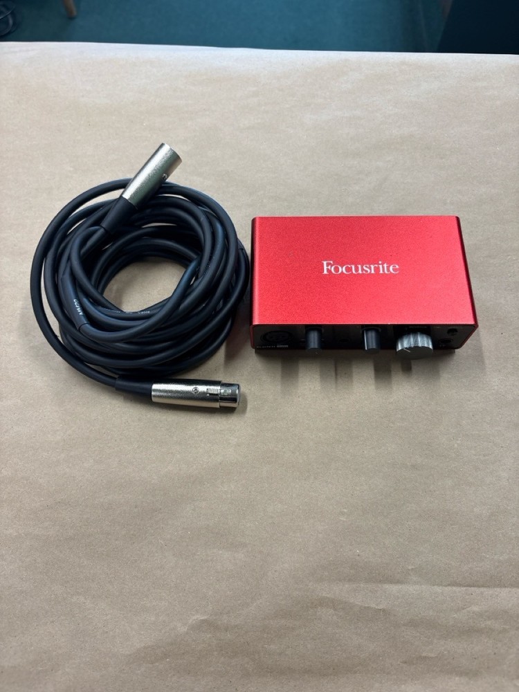 Focusrite Scarlett Solo 3rd Gen USB Audio Interface W/ XLR Cable (HPB027693)