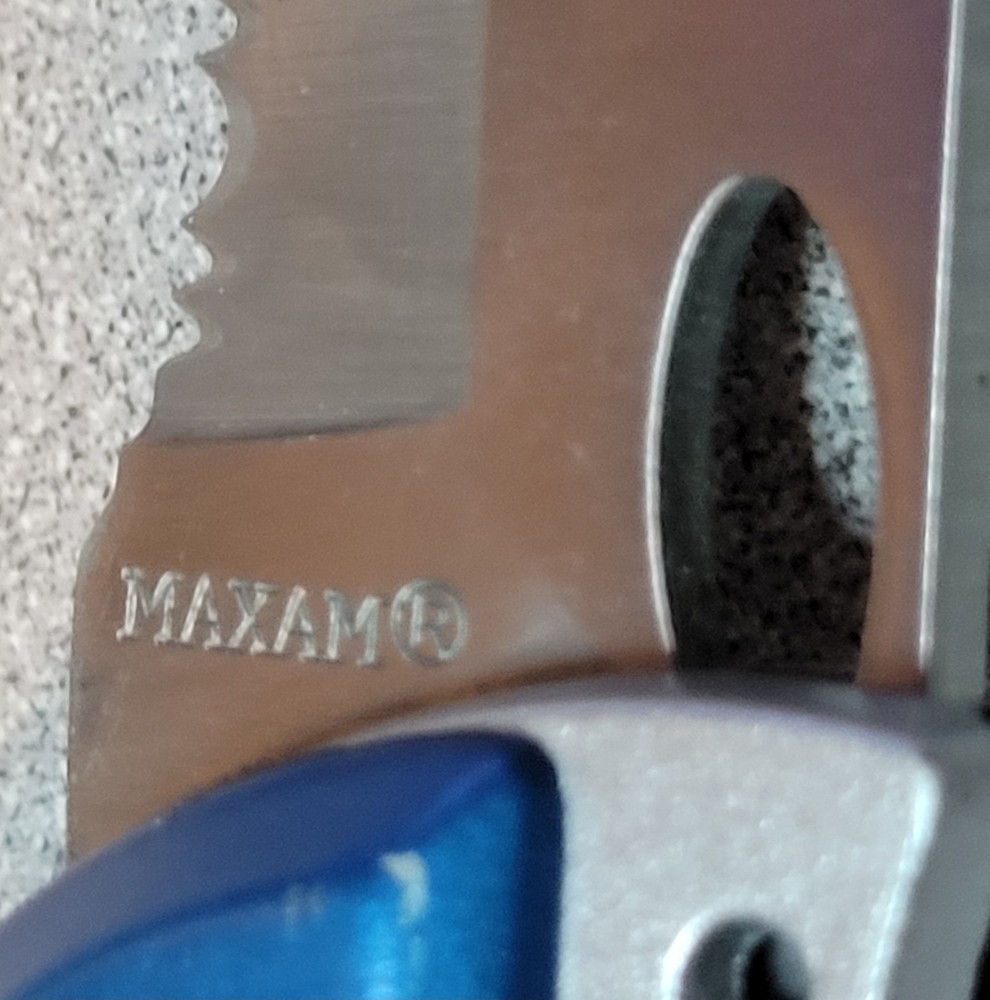 Maxam Folding Knife 8" Open 3" Serrated Blade