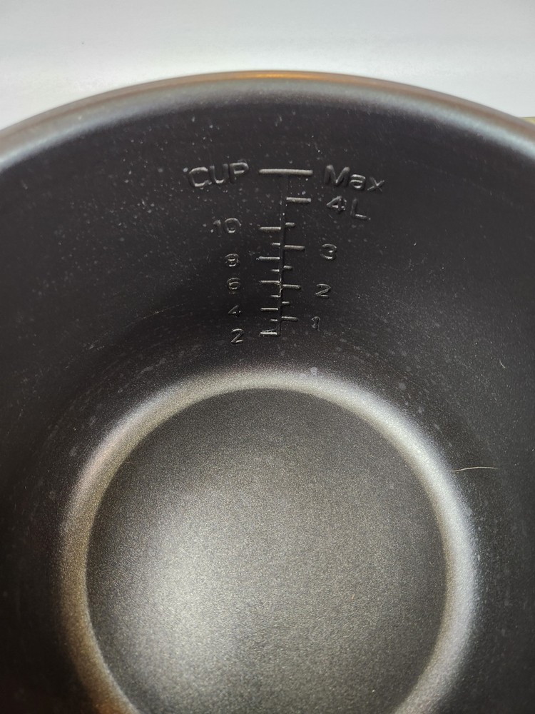Insignia 6 Quart Multi-Function Pressure Cooker Inner Pot Only NSMC60SS9