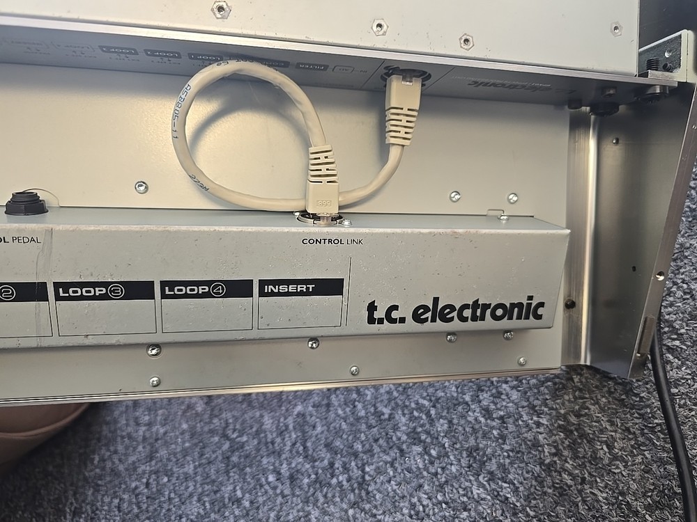 TC Electronic Gfx01-System Multi-Effects Processor – Excellent condition!