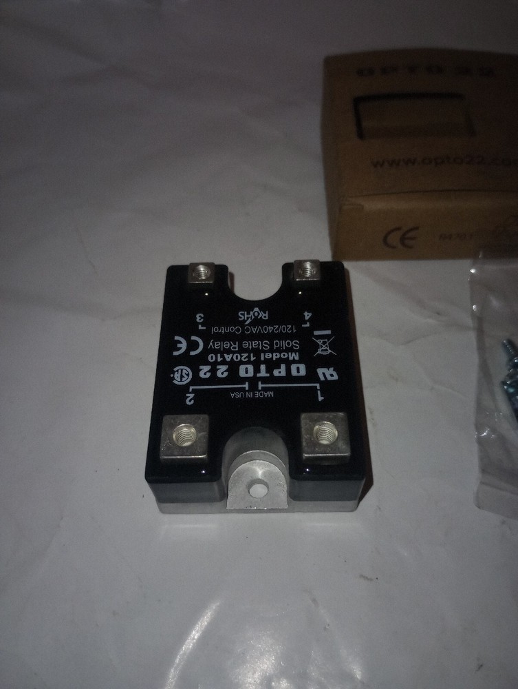 NEW GENUINE OPTO 22 MODEL 120A10 SOLID STATE RELAY