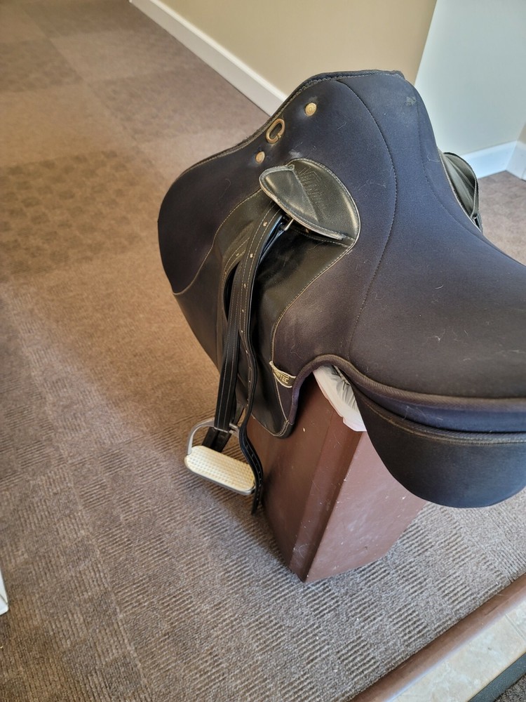 Wintec all purpose saddle with irons and girth strap
