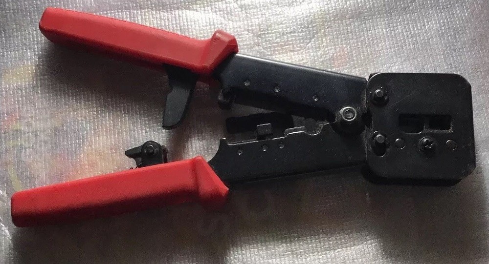 Platinum Tools 100055 Clamshell Crimp Tool