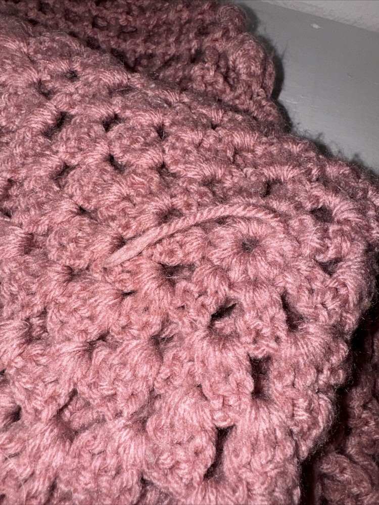 Pink Circle Blanket! Approx 70inches Long