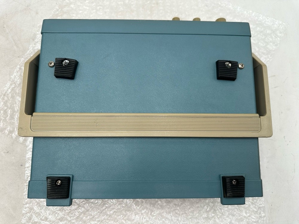 Tektronix CFG250 Function Generator 2MHz- Powers On- Not Fully Tested