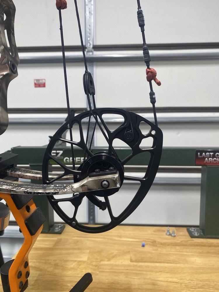 Mathews Halon 6 70# 28” draw