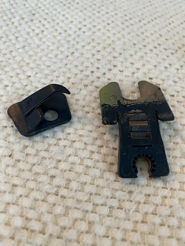 Jennings Plastic Flipper Rest and Arrow Holder