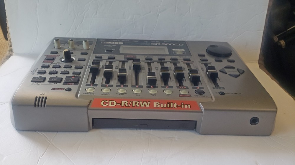 BOSS BR-900CD digital recorder with flash card, powers on