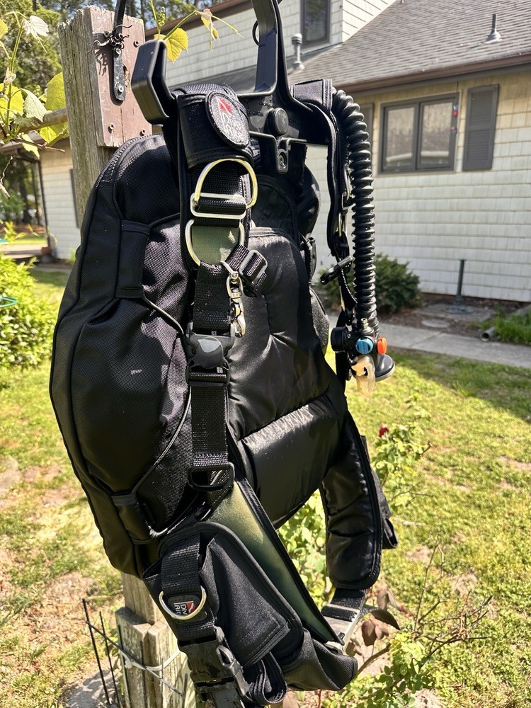 Dive Rite Tech BC size S/M Black And Blue…