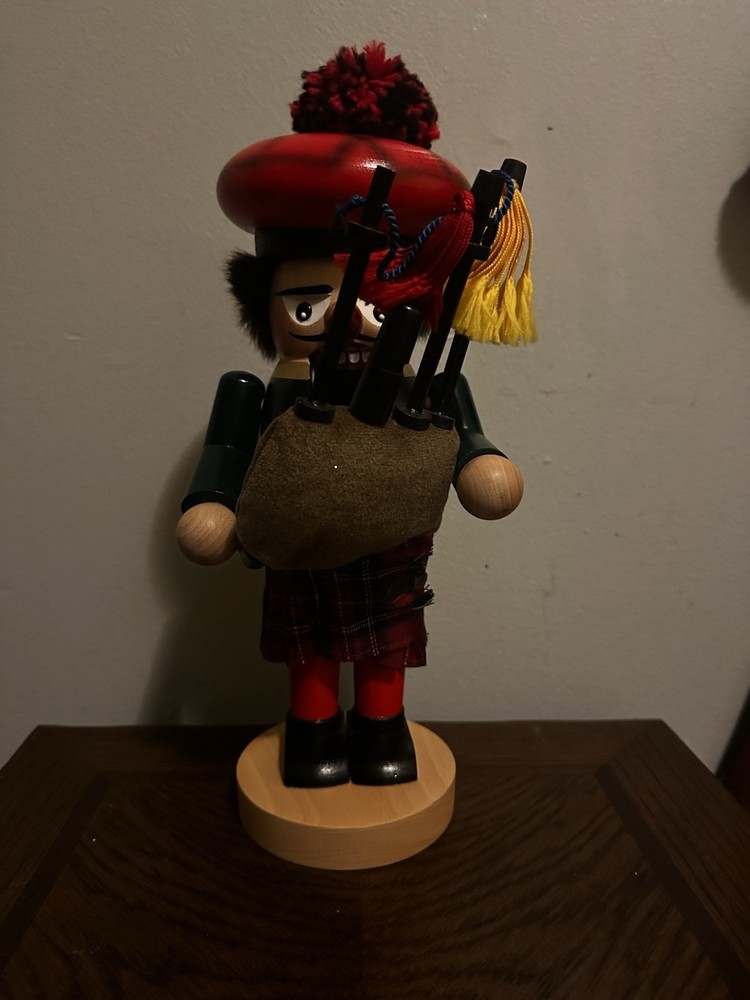 Steinbach Nutcracker 15" Scottish Bagpiper
