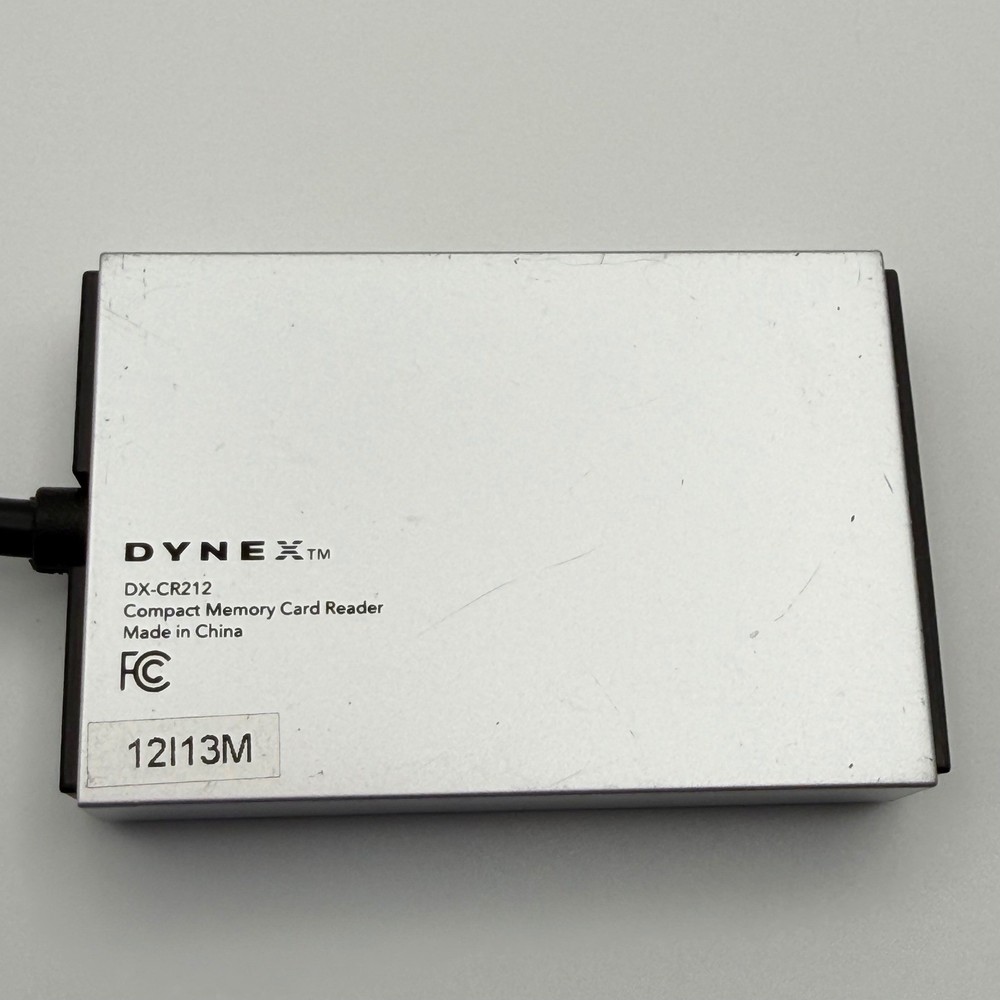 Dynex DX CR212 Compact USB Memory Card Reader MS SD MicroSD Black