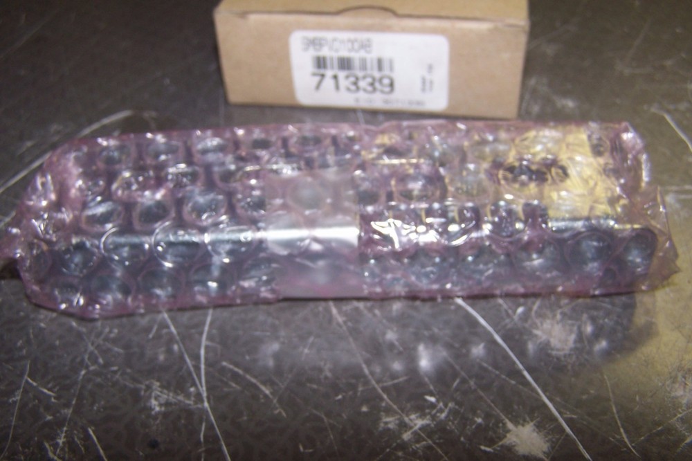 NEW BANNER PROTECTIVE BRACKET  SMBPVD100AB