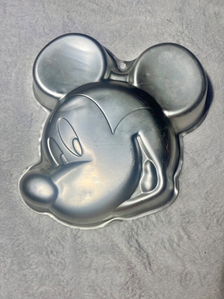 mickey mouse cake pan