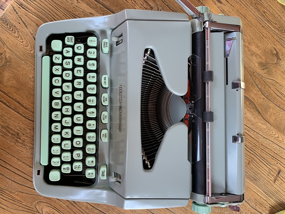 hermes 3000 portable typewriter