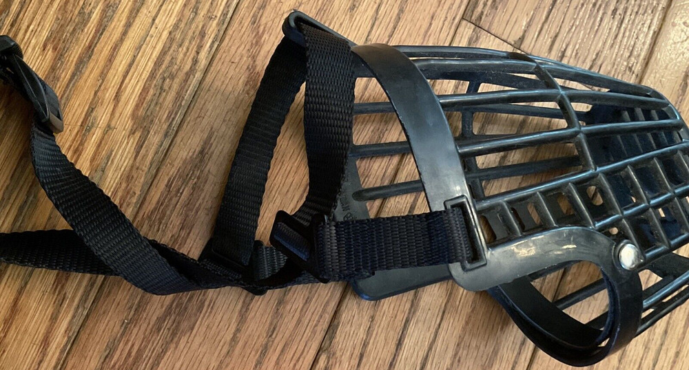 Dog Muzzle Black Medium Snout NO. 695 Made in Taiwan Bite/ Control / Walking