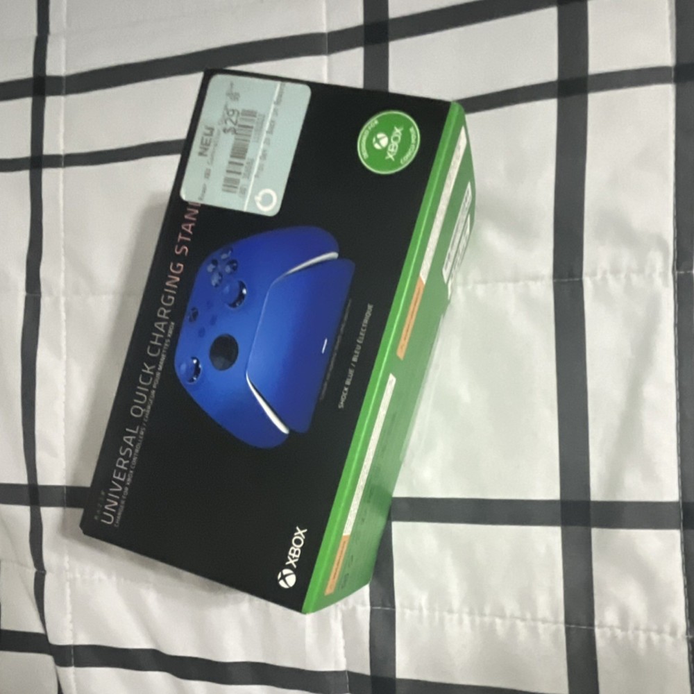 Xbox Controller with Universal Quick Charging Stand Bundle
