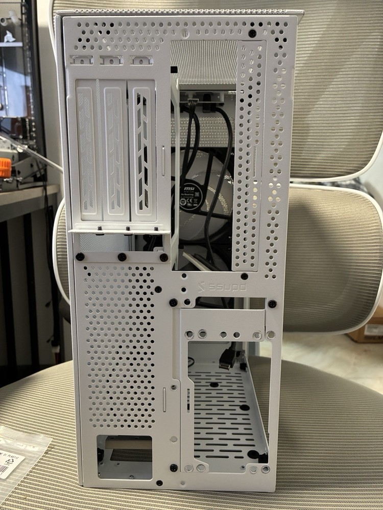 SSUPD Meshlicious White Case ITX (Read)