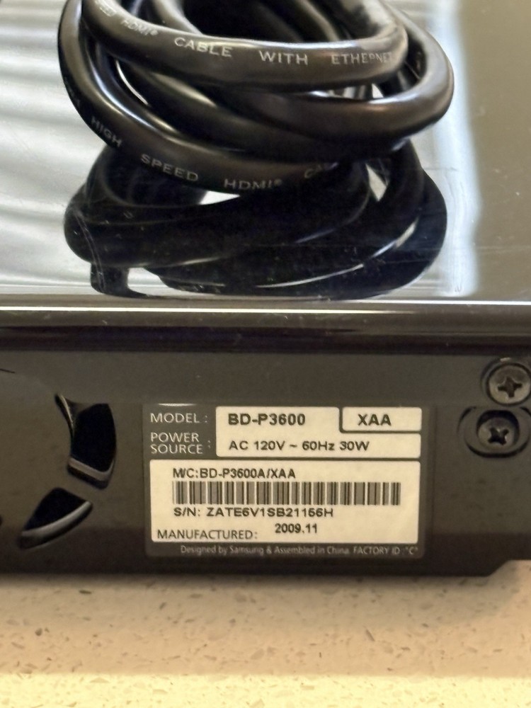 Samsung BD-P3600 Blu-Ray Disk Player With Remote Control + HDMI Cable