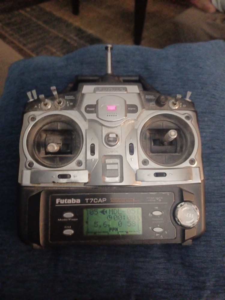 Futaba T7CAP Computerized Airplane System PCM 1024/PPM Transmitter with battery