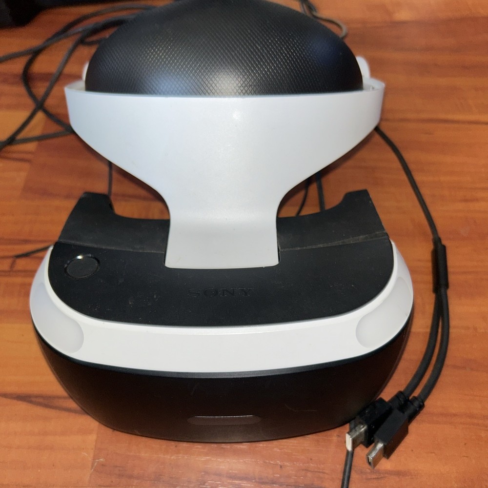 Sony PSVR READ  Used Good Condition missing1 ear bud