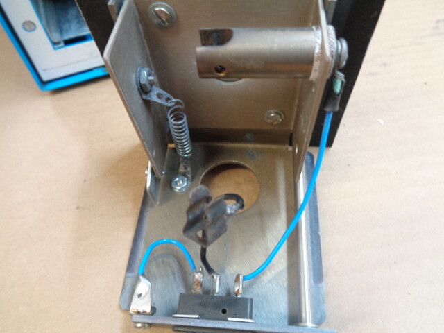 Dyonics UV-2000 2212 Ultraviolet Illuminator Light Source - NO BULB