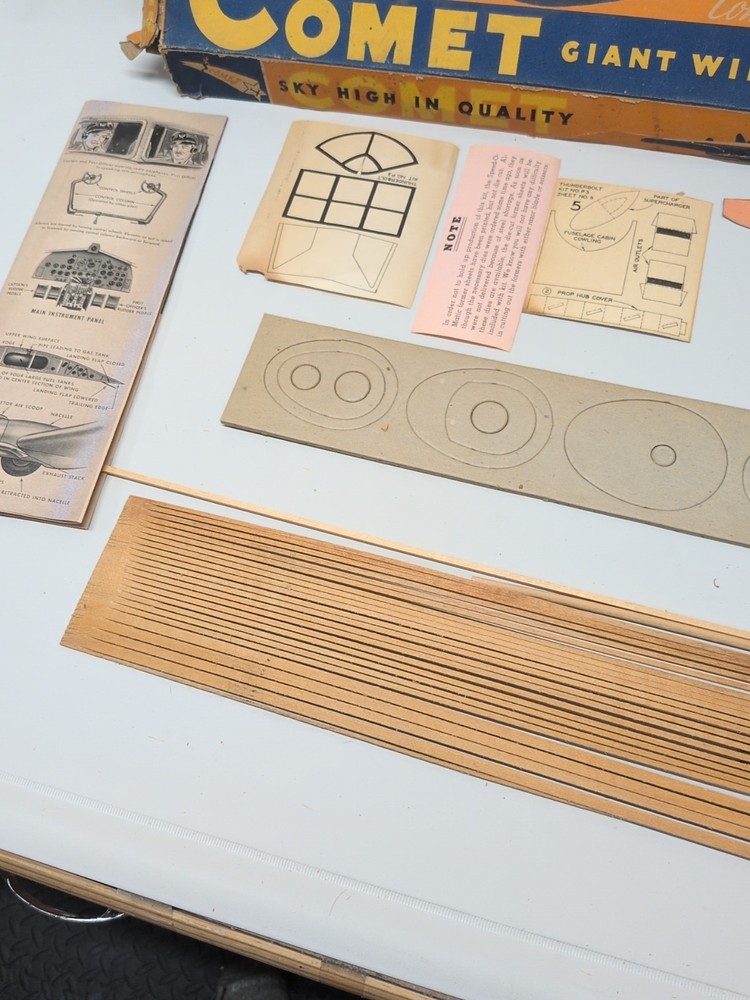 Comet Kit P3 "Thunderbolt P-47" Vintage 1940s balsa Plane