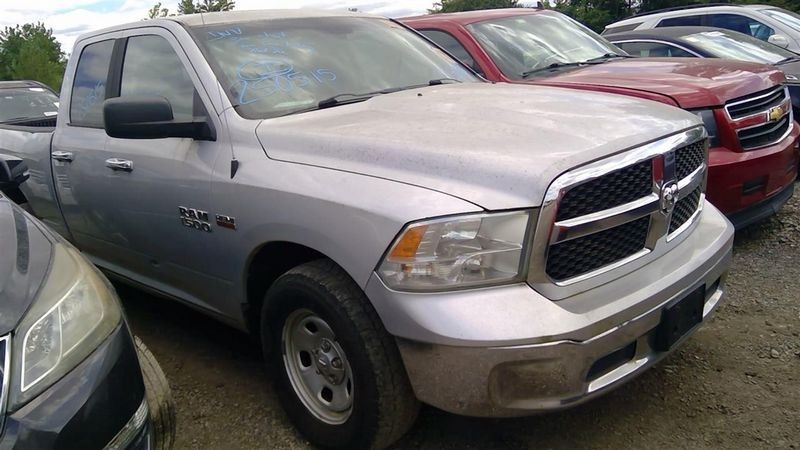 2013-2014 Dodge Ram 1500 Engine Fuse Box Assembly OEM