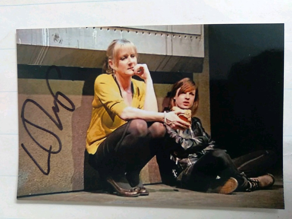 Lesley Sharp 6x4" Autographed Photo