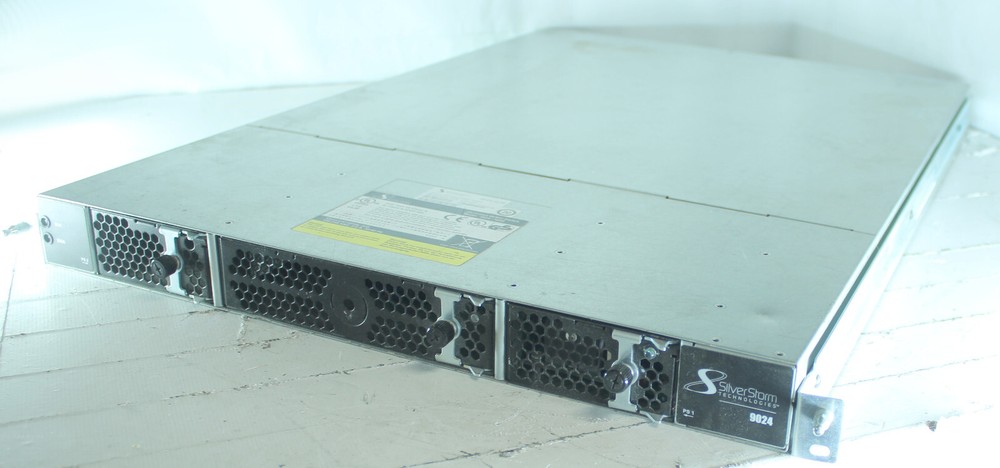 QLogic SilverStorm 9024 InfiniBand Switch 9024-CU24-ST2-DDR
