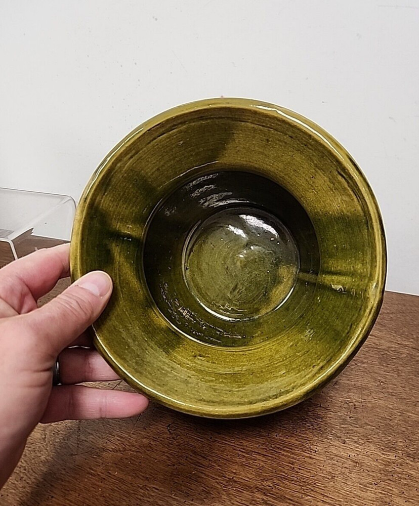 BEAUTIFUL MCCOY POTTERY GREEN GRAPE LEAF SPITTOON CUSPIDOR