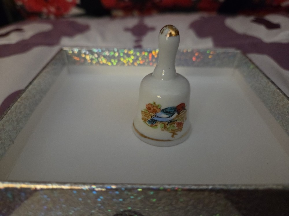 Five Mini Bells Birds B80