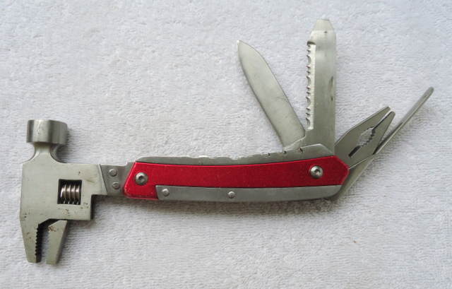MUTI FUNCTION 5-IN-1 KNIFE TOOL #E4