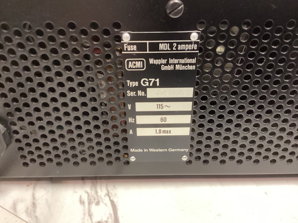 ACMI G71 LIGHT SOURCE. .