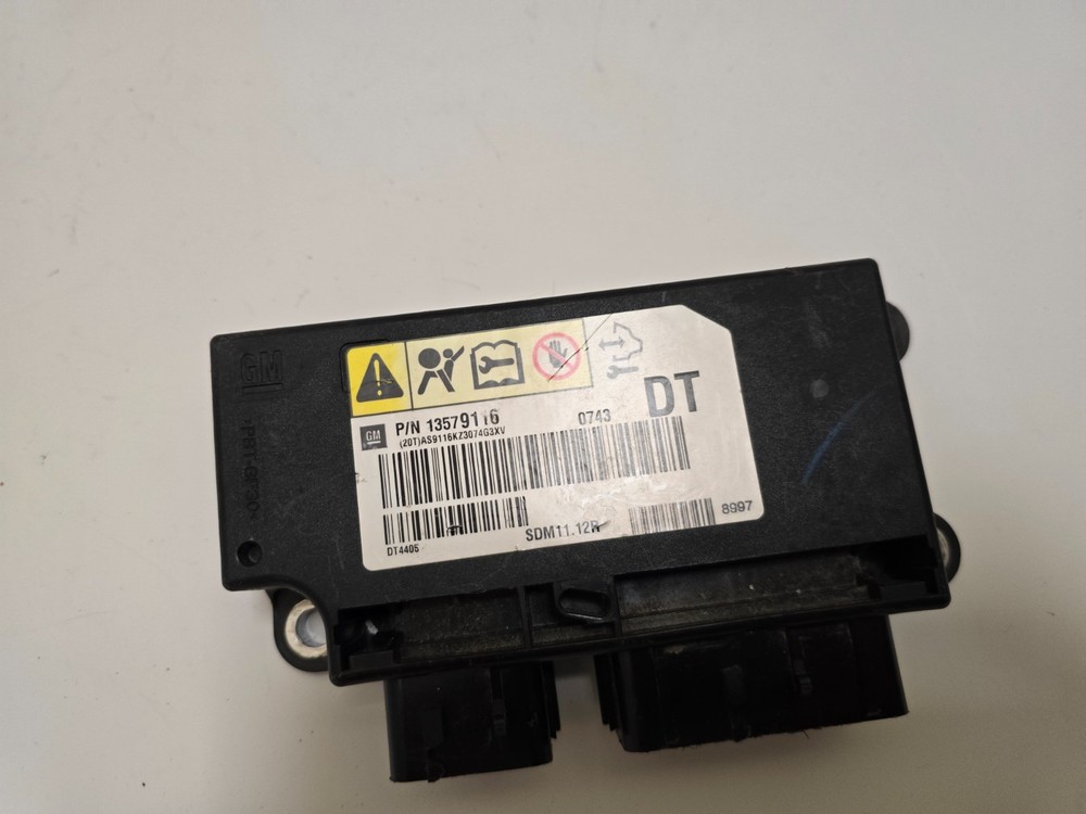 2011-2014 GM BCM ECU CONTROL MODULE OEM 13576749