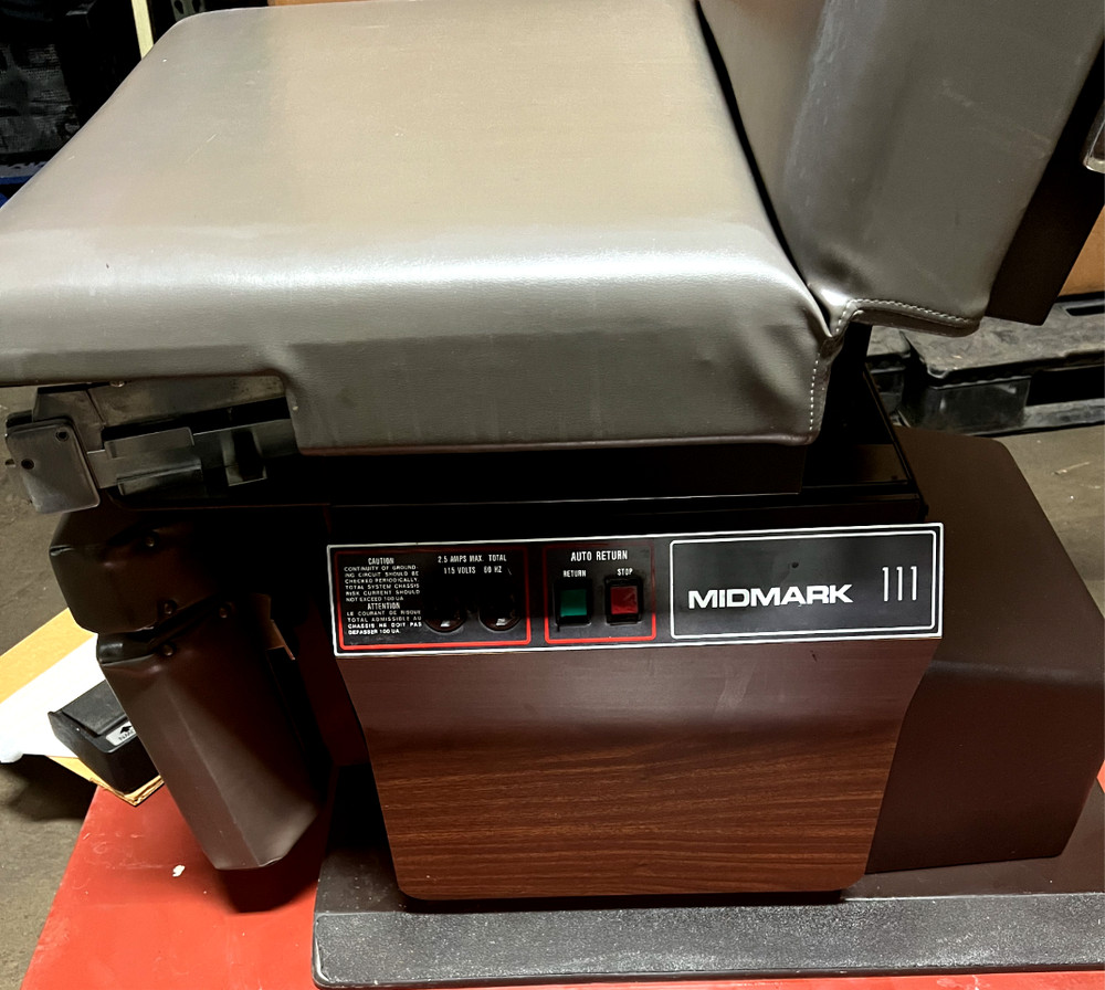 Midmark 111 Examination Table - Tested Fully Functional