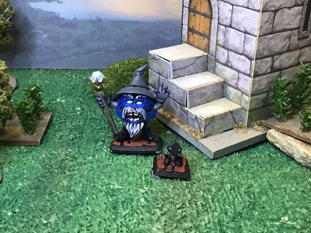 Die Man Wizard W/ Familiar 25mm