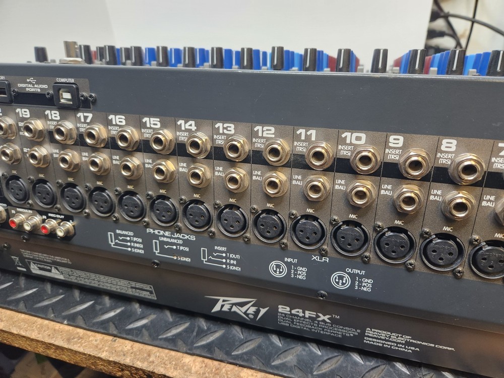 Peavy 24FX 24 Channel Mixer-Tested