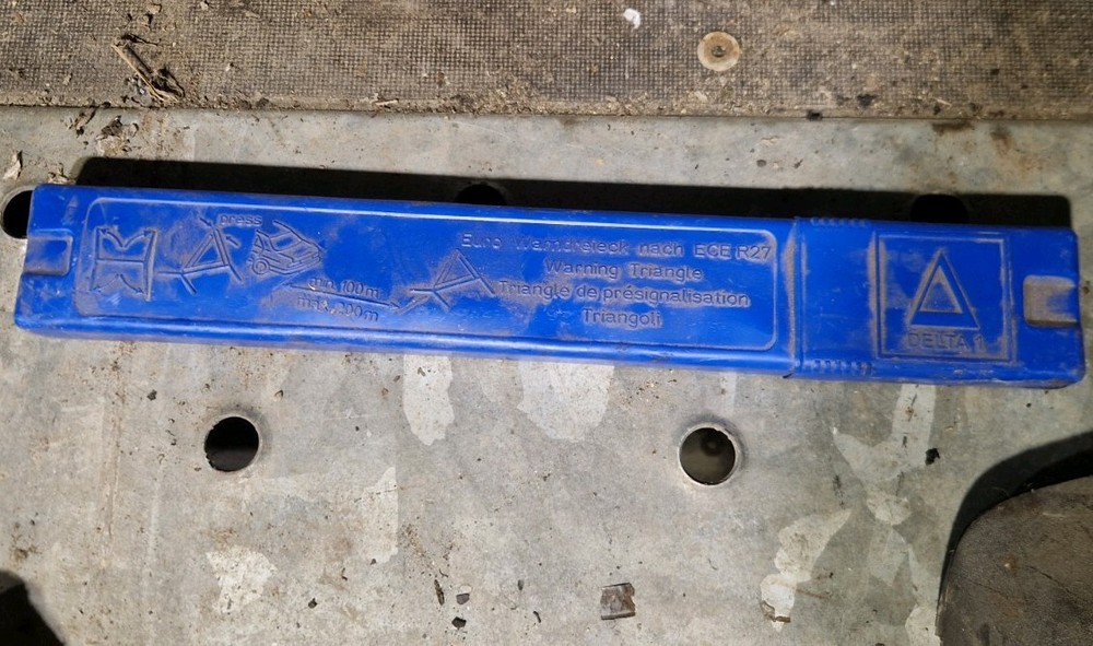 Land Rover Original Warning Triangle