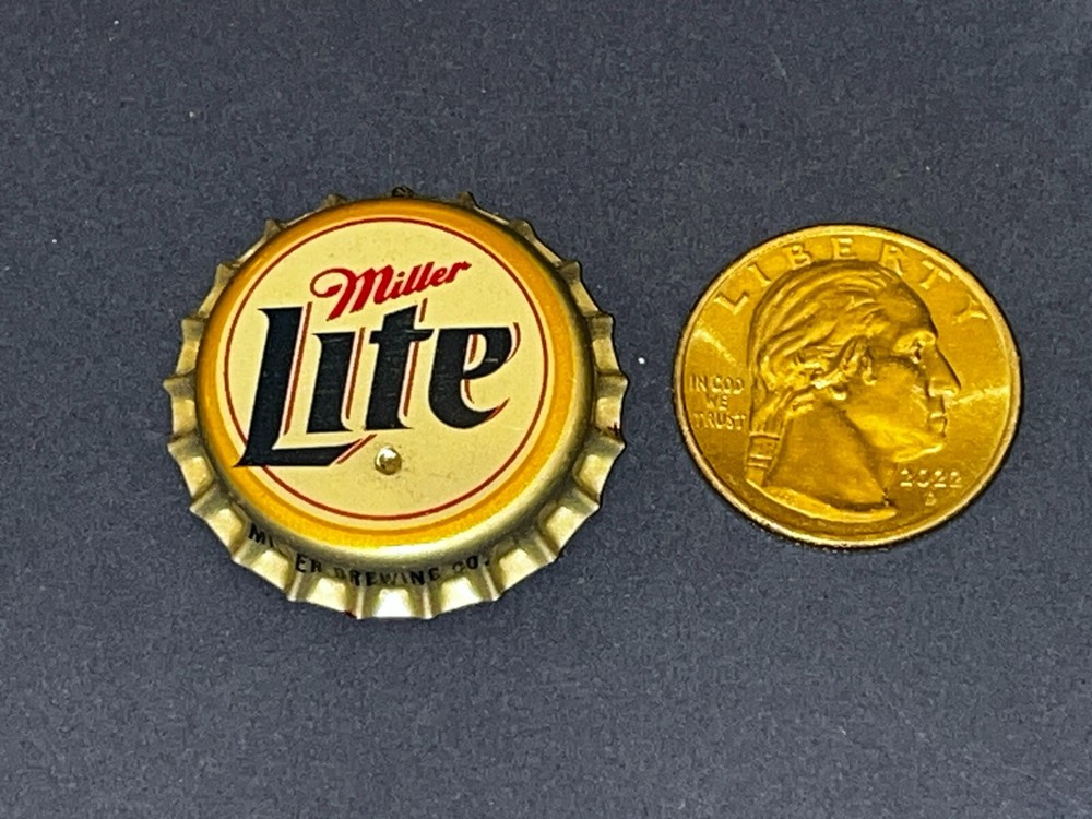 Miller Lite Beer Flashing Blinking Light Bottle Cap Button Lapel Pin Back