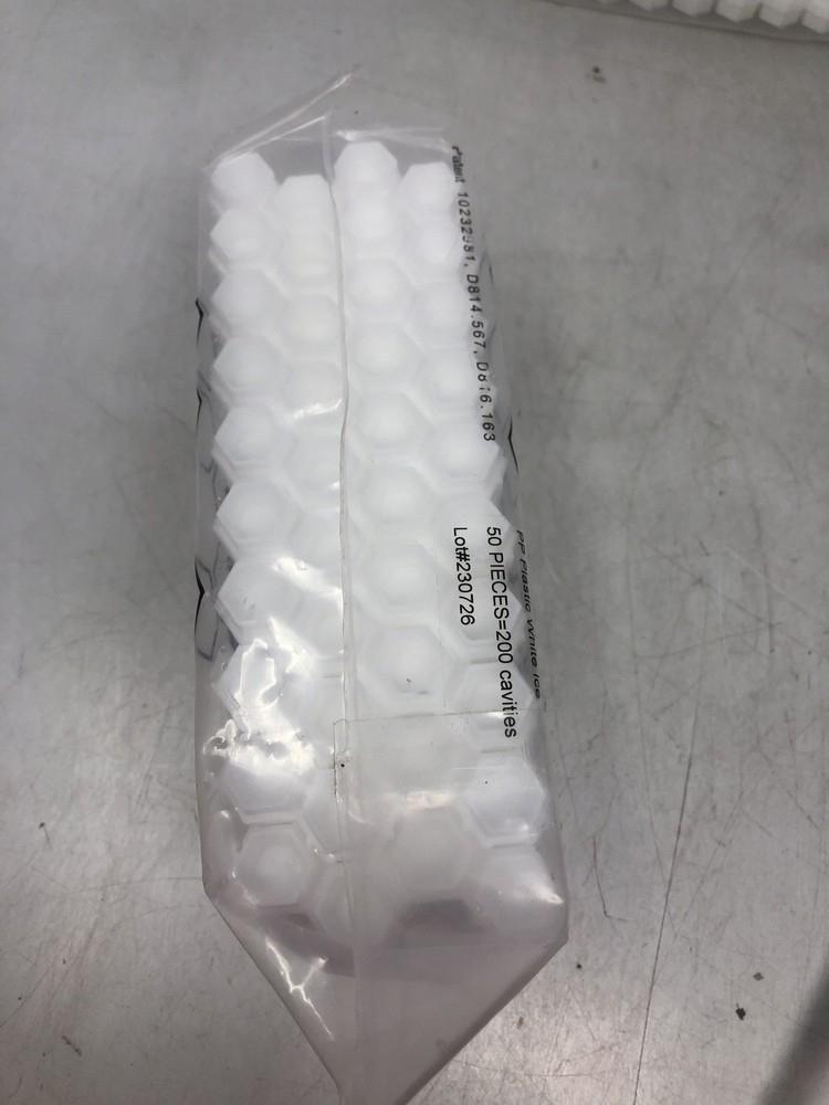 Hive Caps Hexagonal Ice Molds PP Plastic White 200 Cavities 2Pk